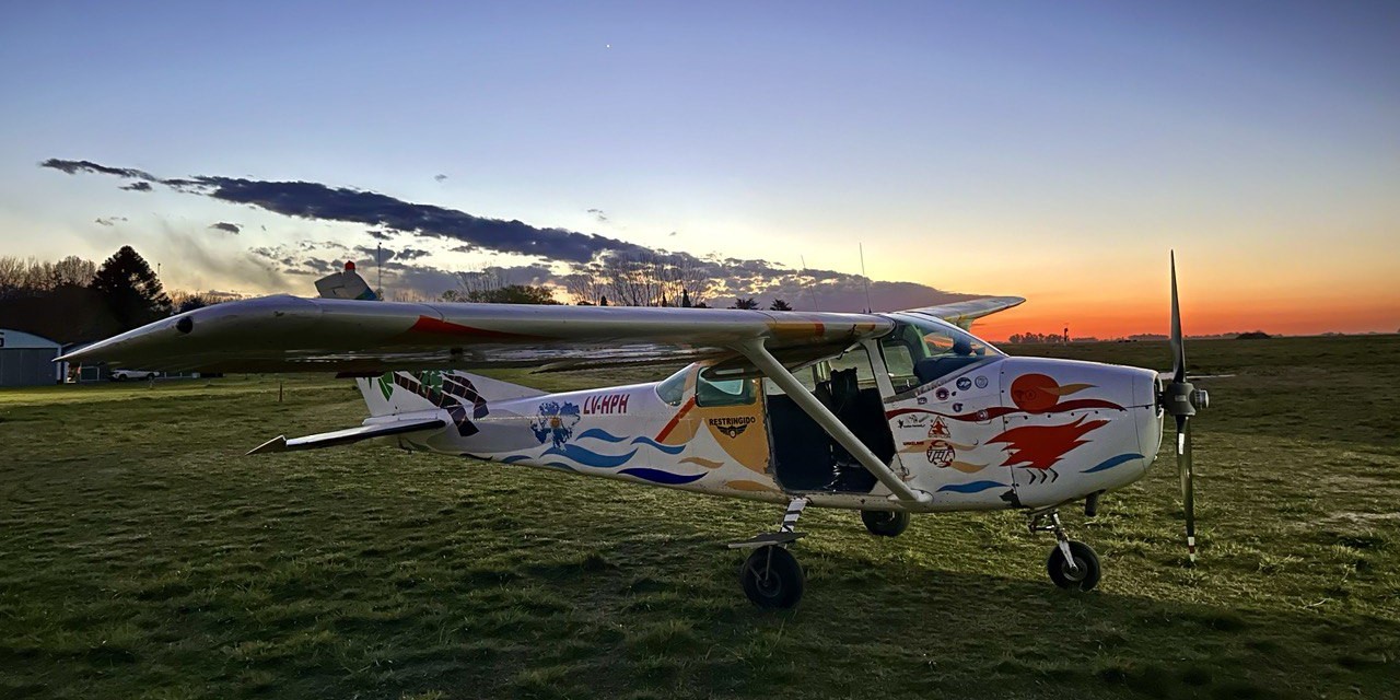 Avión Cessna-182 Palmera